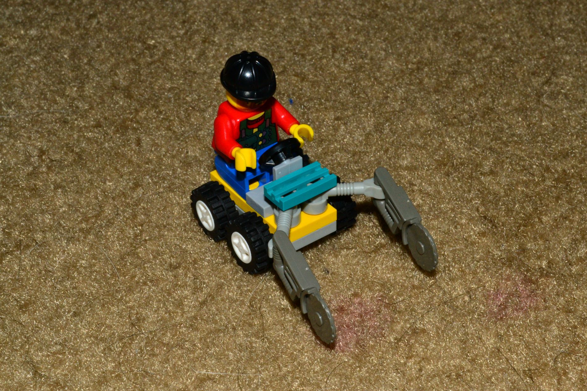 Saw Vehicle
